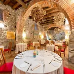 Relais & Castello Di Casiglio Erba