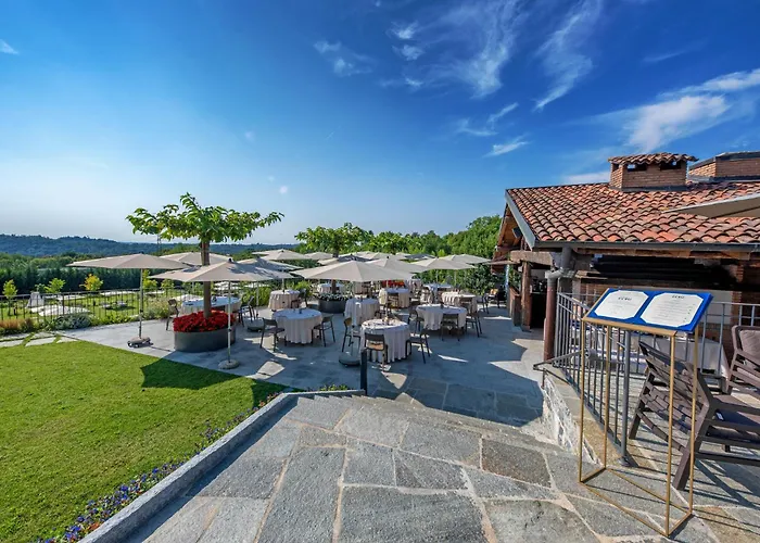 Relais & Castello Di Casiglio Отель