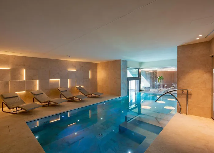 Relais & Castello Di Casiglio Эрба