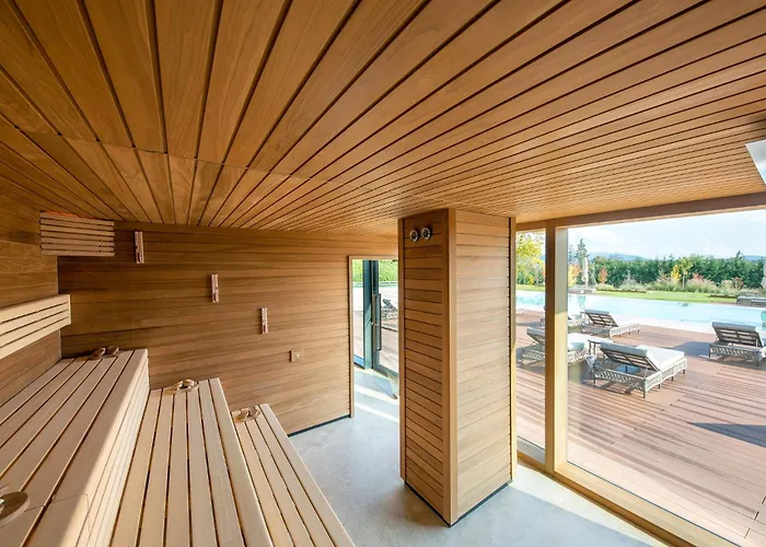 Отель Relais & Castello Di Casiglio