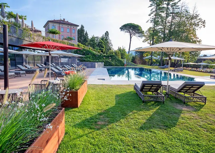 Отель Relais & Castello Di Casiglio