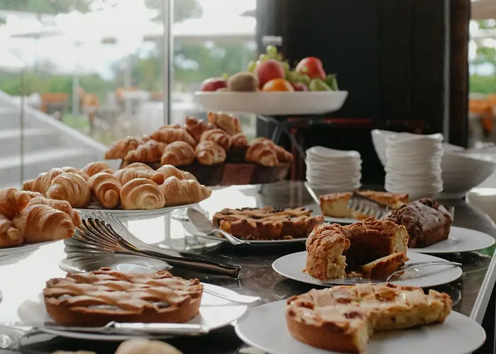 Отель Relais & Castello Di Casiglio Эрба