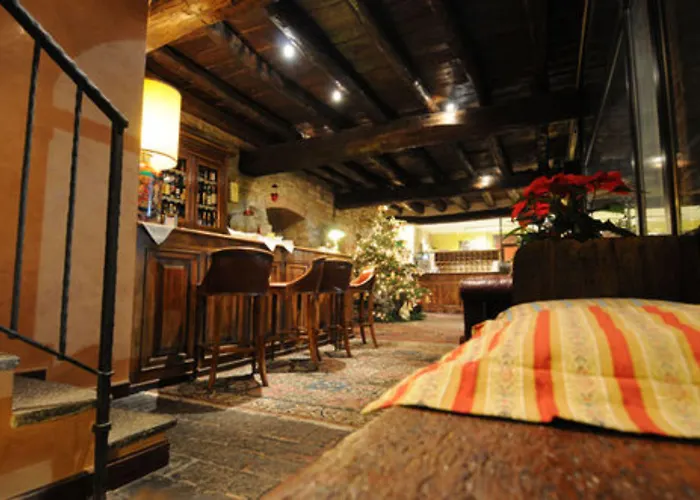 Отель Relais & Castello Di Casiglio