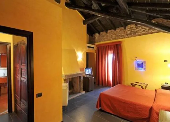 Relais & Castello Di Casiglio Отель 4*