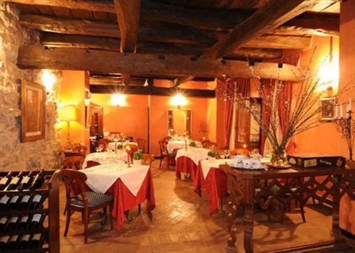 Relais & Castello Di Casiglio Отель