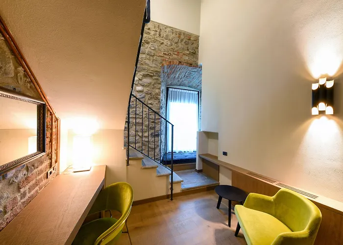 Relais & Castello Di Casiglio Отель Эрба