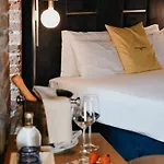 Hotel Relais & Castello Di Casiglio 4*