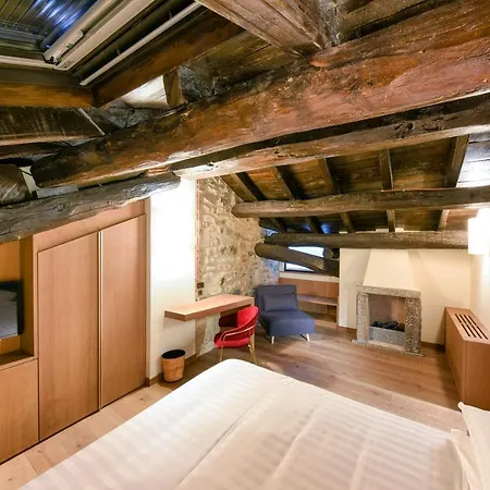 Relais & Castello Di Casiglio Hotel