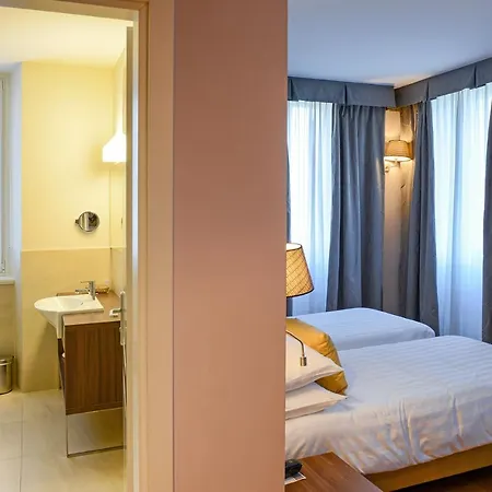 Relais & Castello Di Casiglio Hotel 4*