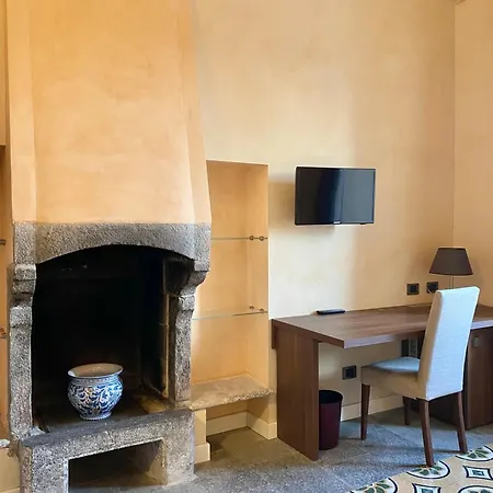 Hotel Relais & Castello Di Casiglio Erba