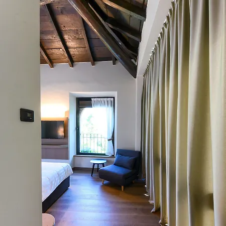 Relais & Castello Di Casiglio Erba