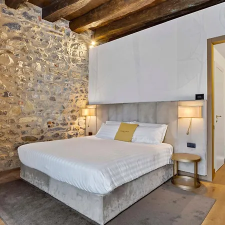 Hotel Relais & Castello Di Casiglio Erba