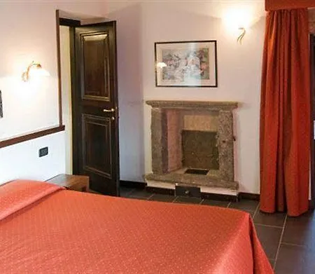 Relais & Castello Di Casiglio 4*