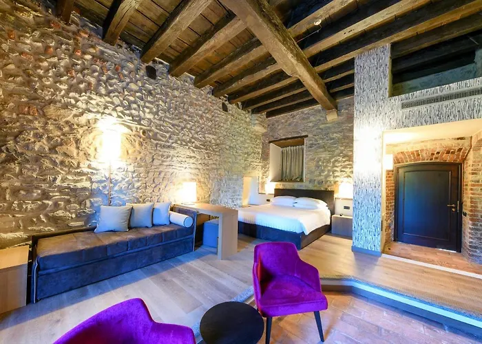 Relais & Castello Di Casiglio Hotel Erba