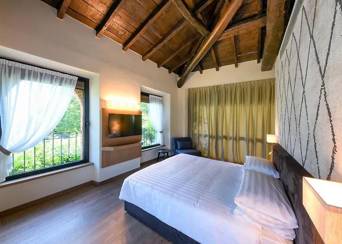 Relais & Castello Di Casiglio 4* Erba