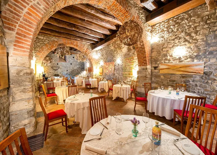 Relais & Castello Di Casiglio 4*