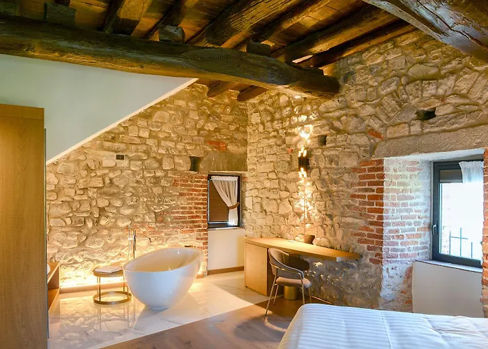 Relais & Castello Di Casiglio 4* Erba