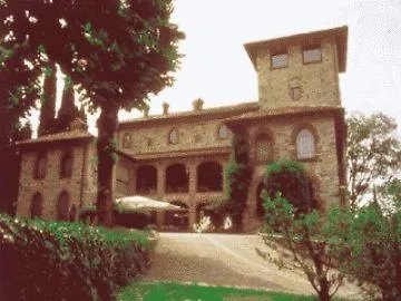 Relais & Castello Di Casiglio 4*