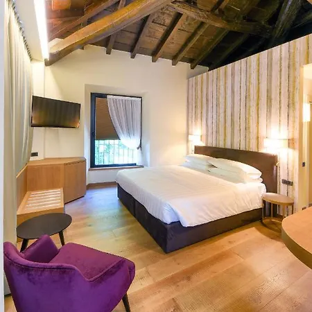Relais & Castello Di Casiglio エルバ