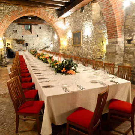 Relais & Castello Di Casiglio Έρμπα