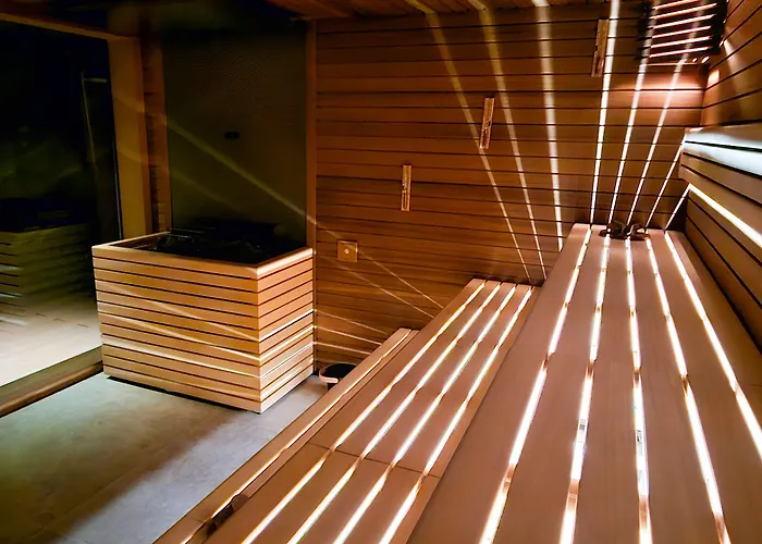 Relais & Castello Di Casiglio 4*