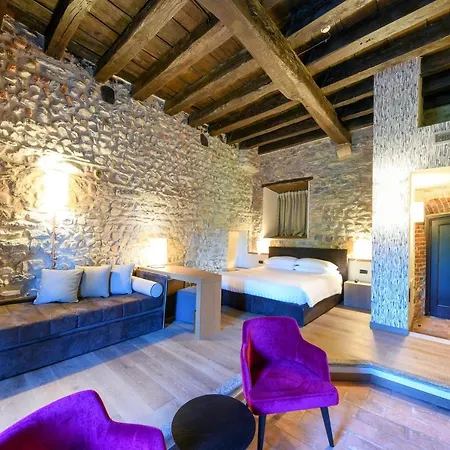 Relais & Castello Di Casiglio Отель Эрба