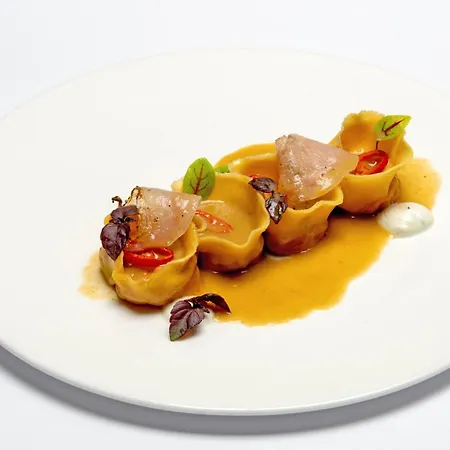 Relais & Castello Di Casiglio Отель