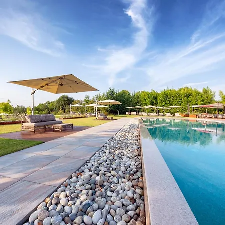 Relais & Castello Di Casiglio