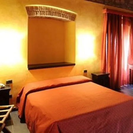 Relais & Castello Di Casiglio 4* ארבה