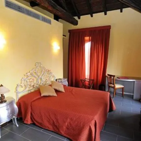 Relais & Castello Di Casiglio ארבה