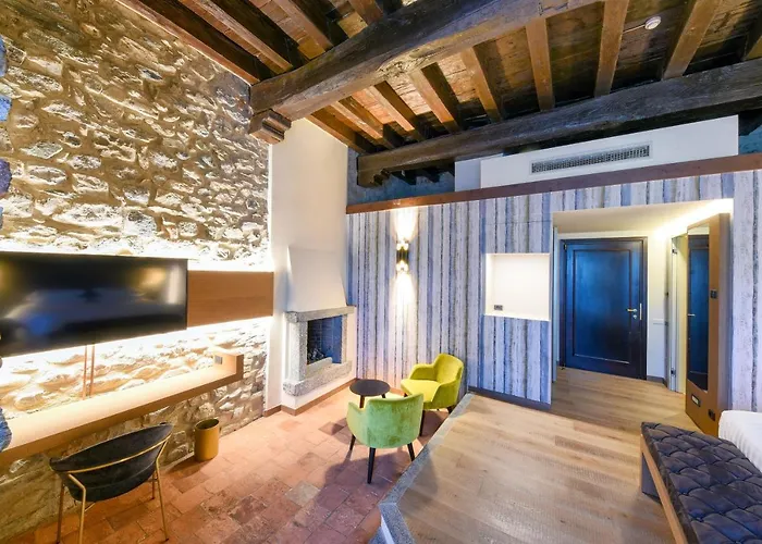 Hotell Relais & Castello Di Casiglio Erba