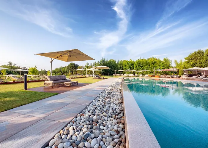 Relais & Castello Di Casiglio