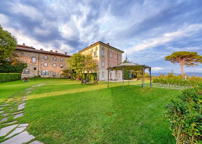 Relais & Castello Di Casiglio Hotell Erba